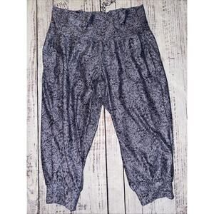 Athleta Salutation Leggings Crop 2X
